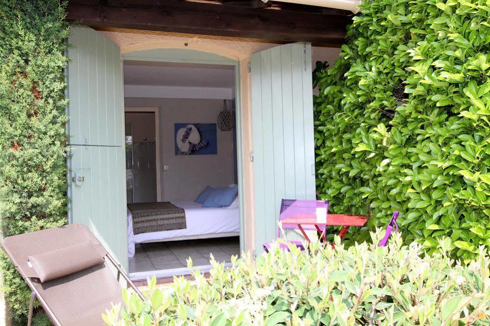 Auberge Des Pins Tourrettes Exterior foto